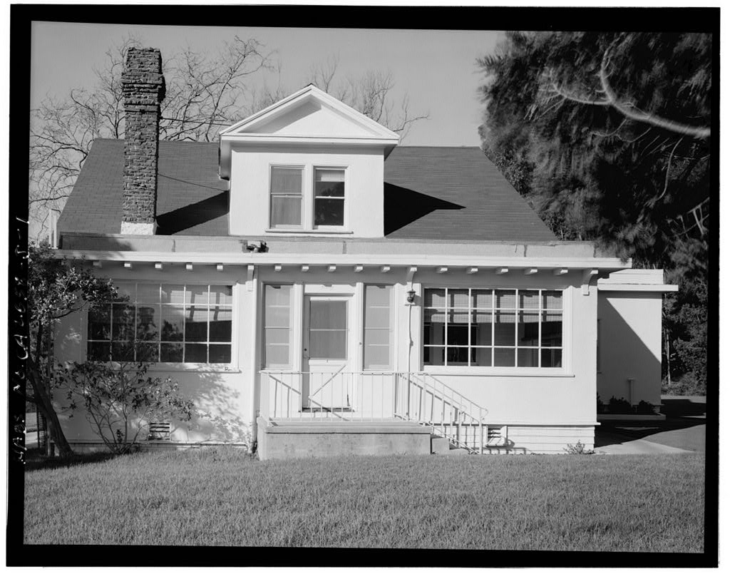 AR231_PtMolate_cottage